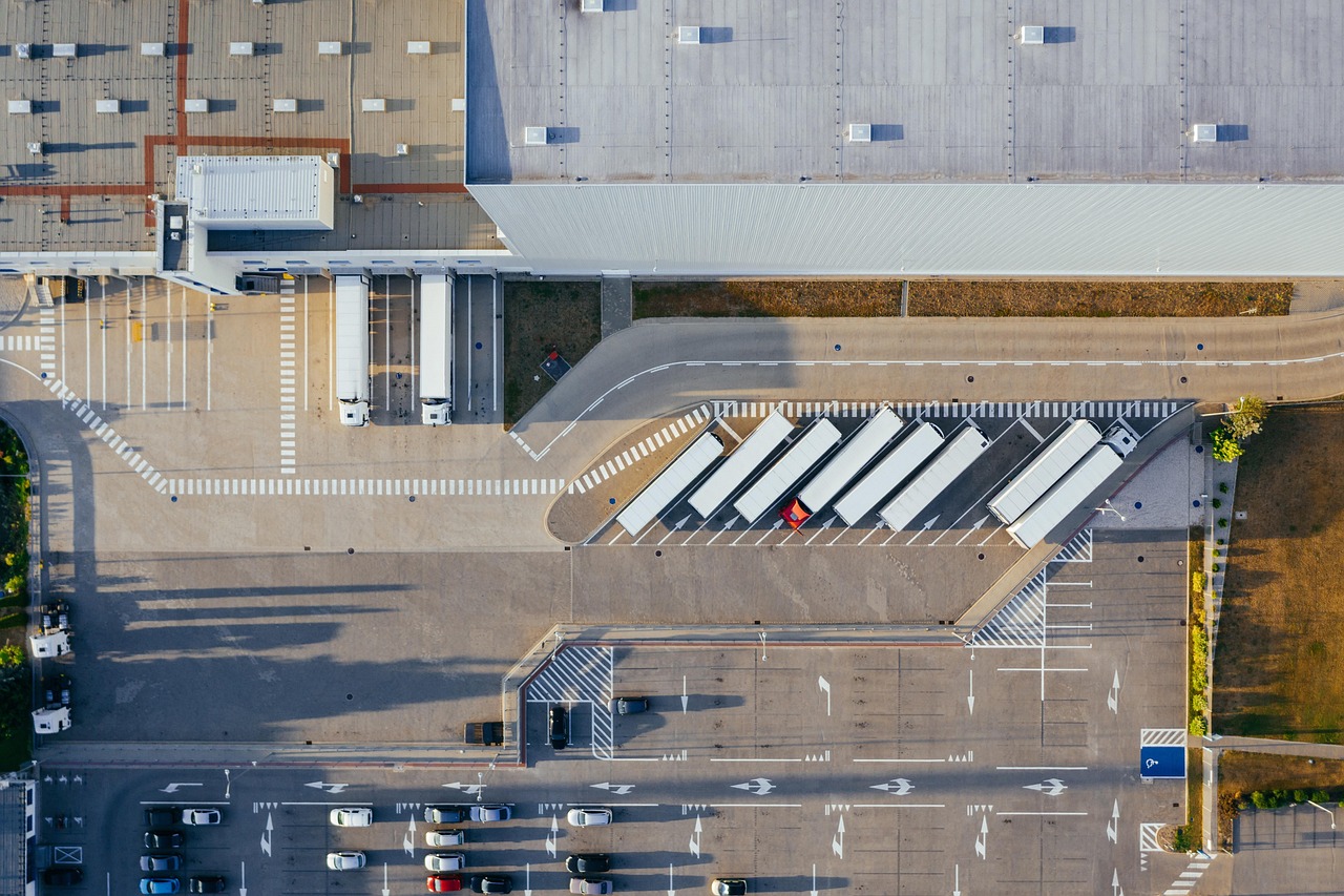 Transport Your Automobile In A Low Cost With Car Shipping Services