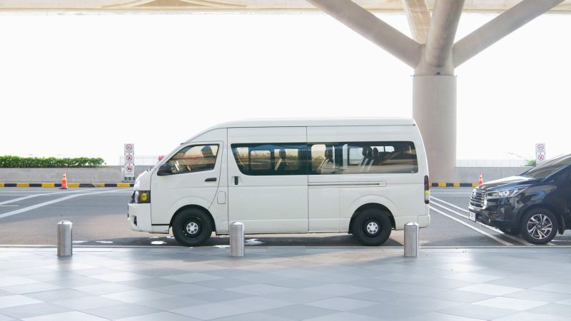 Burbank Airport terminal: Best Simple Travel Experience